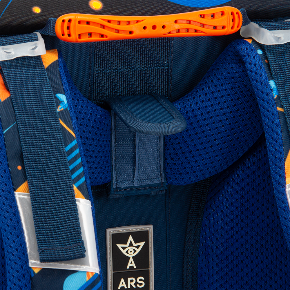 Iskolatáska ergonómiai, fiús kompakt easy mágneszáras Ars Una GRAVITY - Image 5