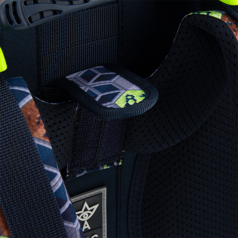 Iskolatáska ergonómiai, fiús, kompalt easy mágneszáras Ars Una GEEK (5065) 21 - Image 6